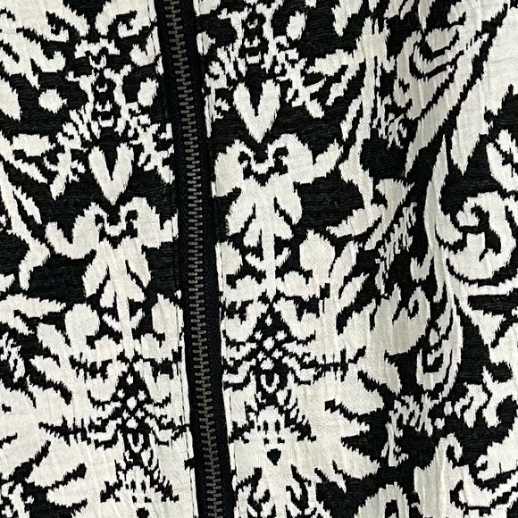 MOSSIMO size L Black & White jacquard Pencil Skirt w/full zipper on backside - Picture 4 of 7